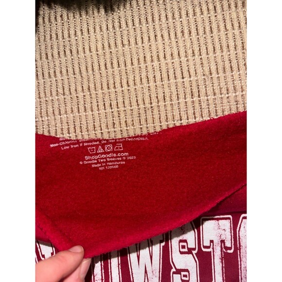 Yellowstone red cropped sweater - Picture 2 of 3